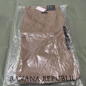 Banana Republic Aiden Chino